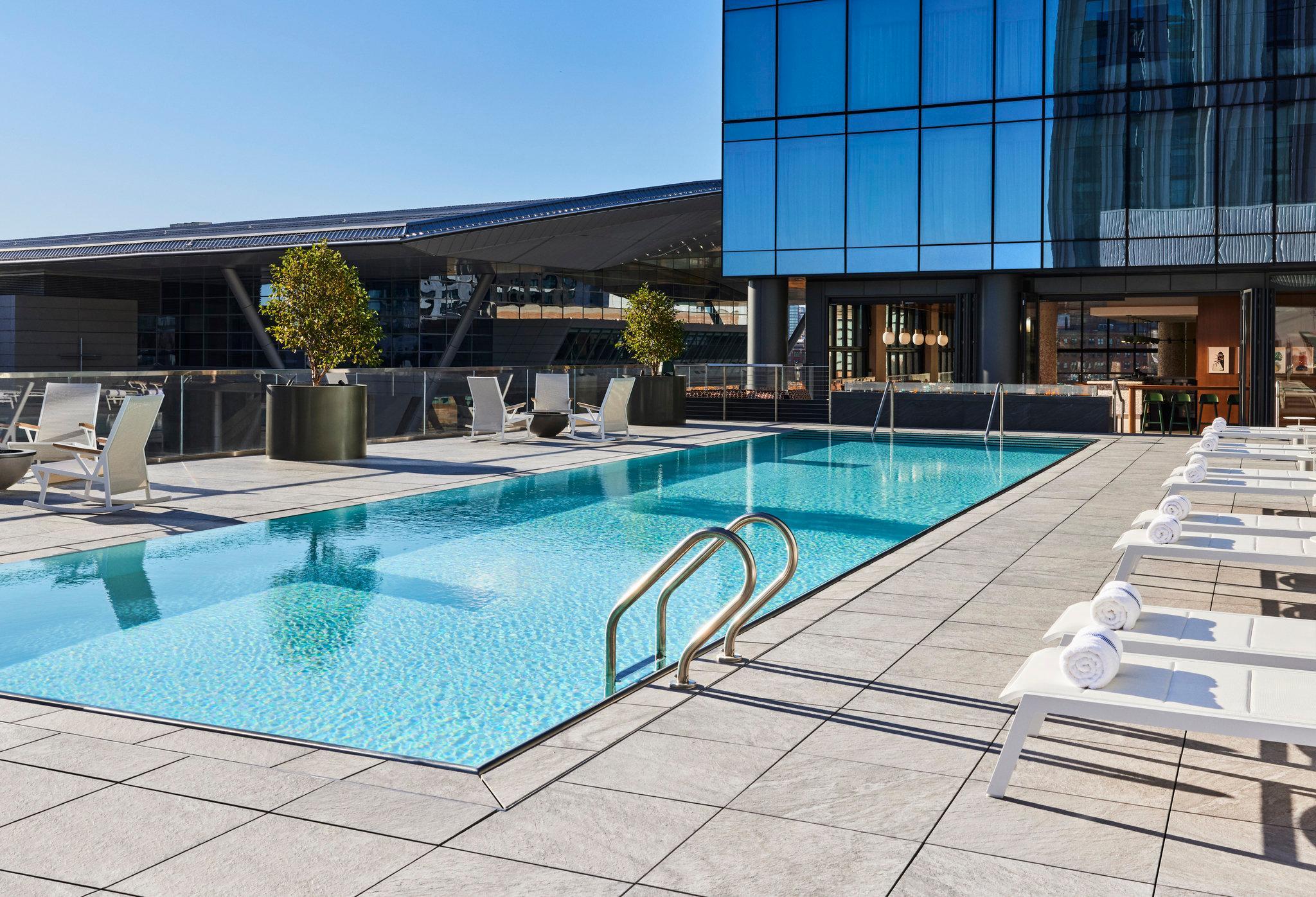 Omni Boston Hotel At The Seaport Bagian luar foto